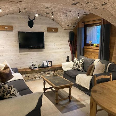 Two Bedroom Apartment La Voute, Chandon near Meribel Les Allues Extérieur photo