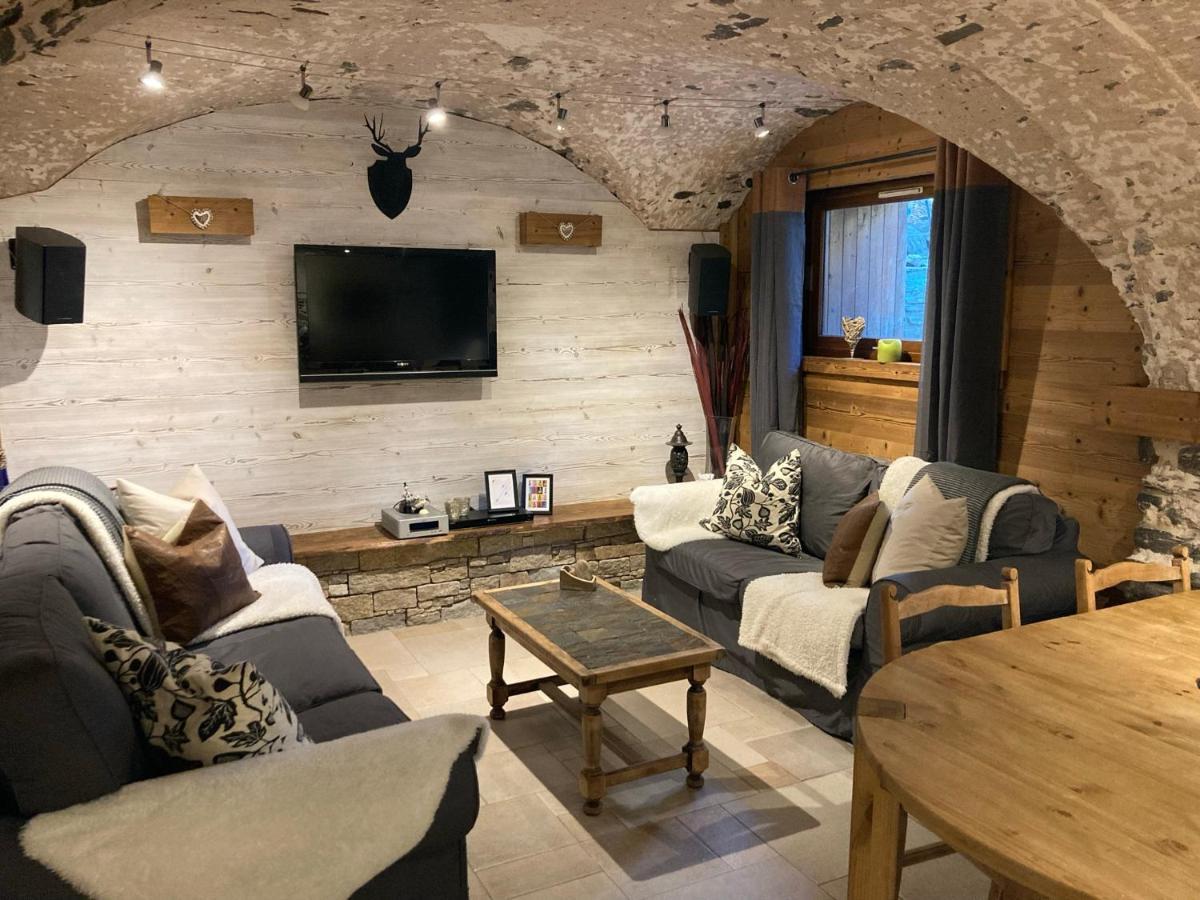 Two Bedroom Apartment La Voute, Chandon near Meribel Les Allues Extérieur photo